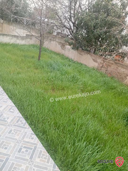 شقة ارضية مساحة 231م داخلي و حديقة وتراسات 250م للبيع في عمان - الجاردنز