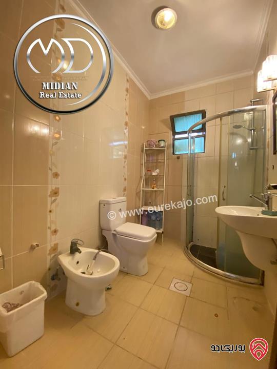 شقة ارضية للبيع في عمان - خلدا مساحة 185م مع ترس و حديقة 120م تشطيبات سوبر ديلوكس بسعر مميز جداً