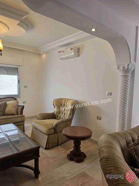شقة ديلوكس طابق اول مساحة 350م للبيع في عمان - دير غبار