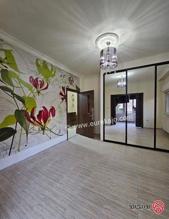 شقة شبه أرضية مساحة 200م داخلي و 200م خارجي للايجار في عمان - الجاردنز 