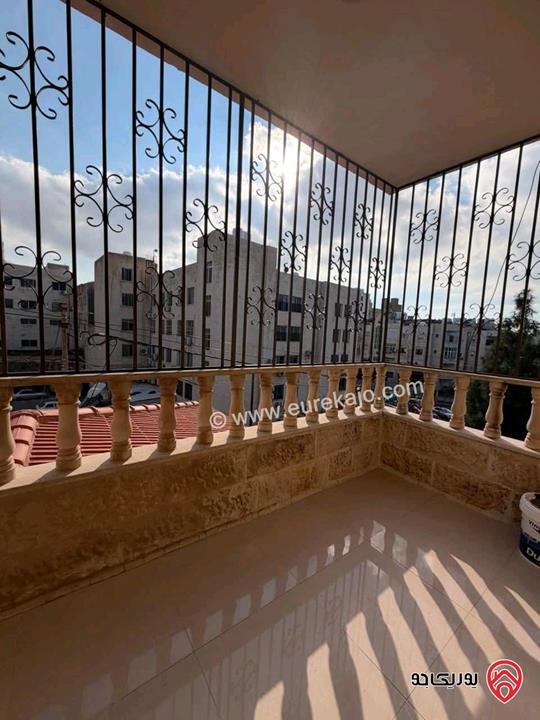 شقة فخمة مساحة 180م طابق أول للبيع في عمان - خلدا 