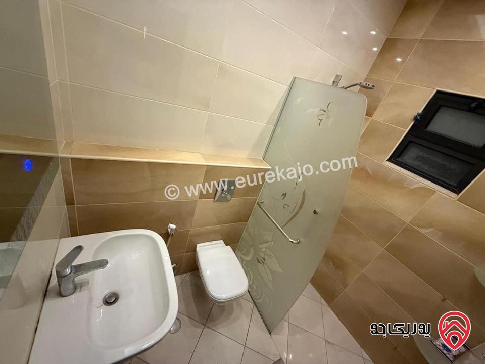 روف طابق ثاني مساحة 100م داخلي و 100م خارجي للايجار في عمان - دابوق 