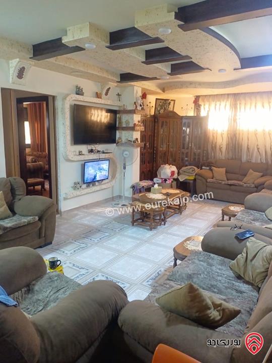 بيت مستقل مساحة 250م على أرض 500م للبيع في اربد - الحصن