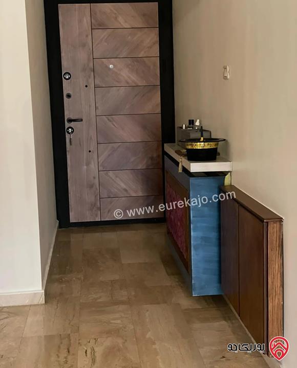 شقة فاخرة مفروشة مساحة 300م طابق أول للايجار في عمان - عبدون 