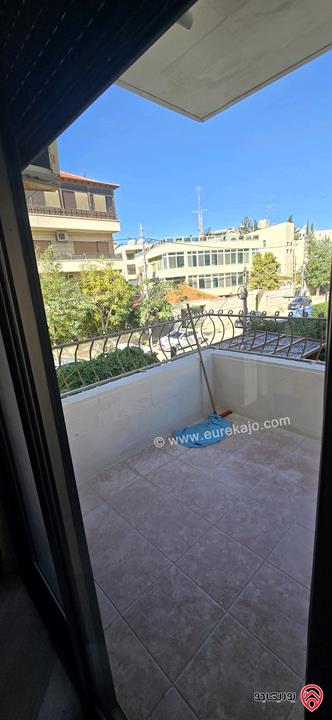 شقة مساحة 197م طابق ثاني للبيع في عمان - ام اذينة خلف سوق الذهب 