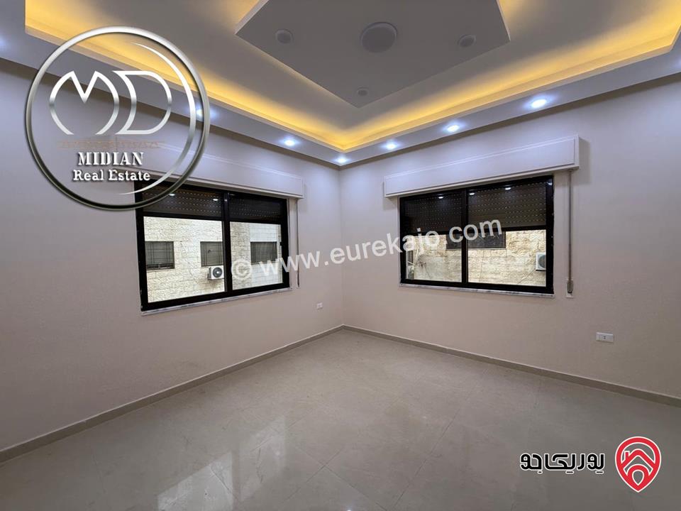 شقة فارغة للايجار في عمان - ضاحية الامير راشد مساحة 300م 4 نوم طابق اول تشطيبات و ديكورات فاخرة