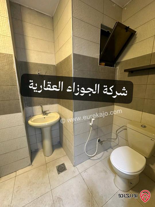 شقة طابق شبه ارضي المساحة الداخلية 180م والمساحة الخارجية 120م للايجار في عمان- البنيات 