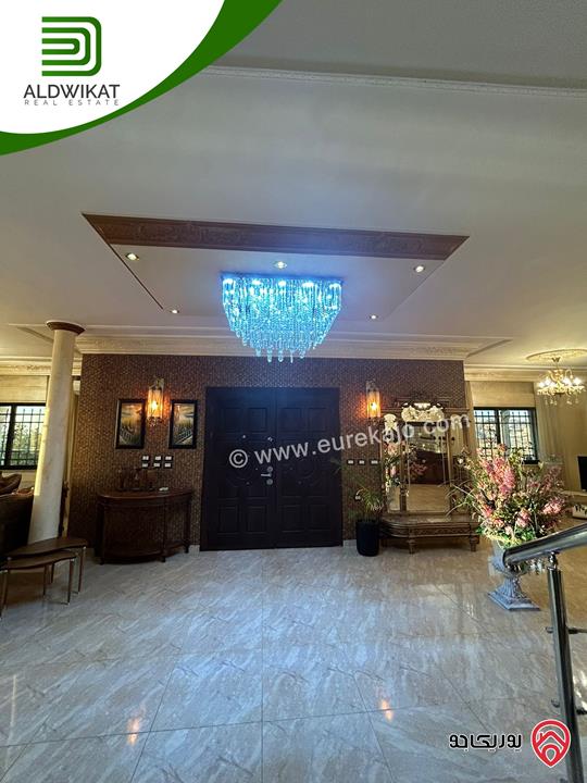 فيلا مستقلة مفروشة للبيع في عمان - ناعور مساحة الارض 1050م ومساحة البناء 1000م ومساحة الحديقة 400م ومساحة الترس 200م موقع اطلالة رائع ومميز