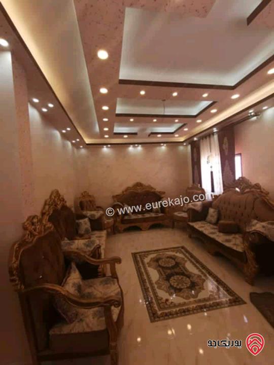 منزل مستقل مساحة 200م على أرض 660م للبيع في الزرقاء - الحي الشرقي