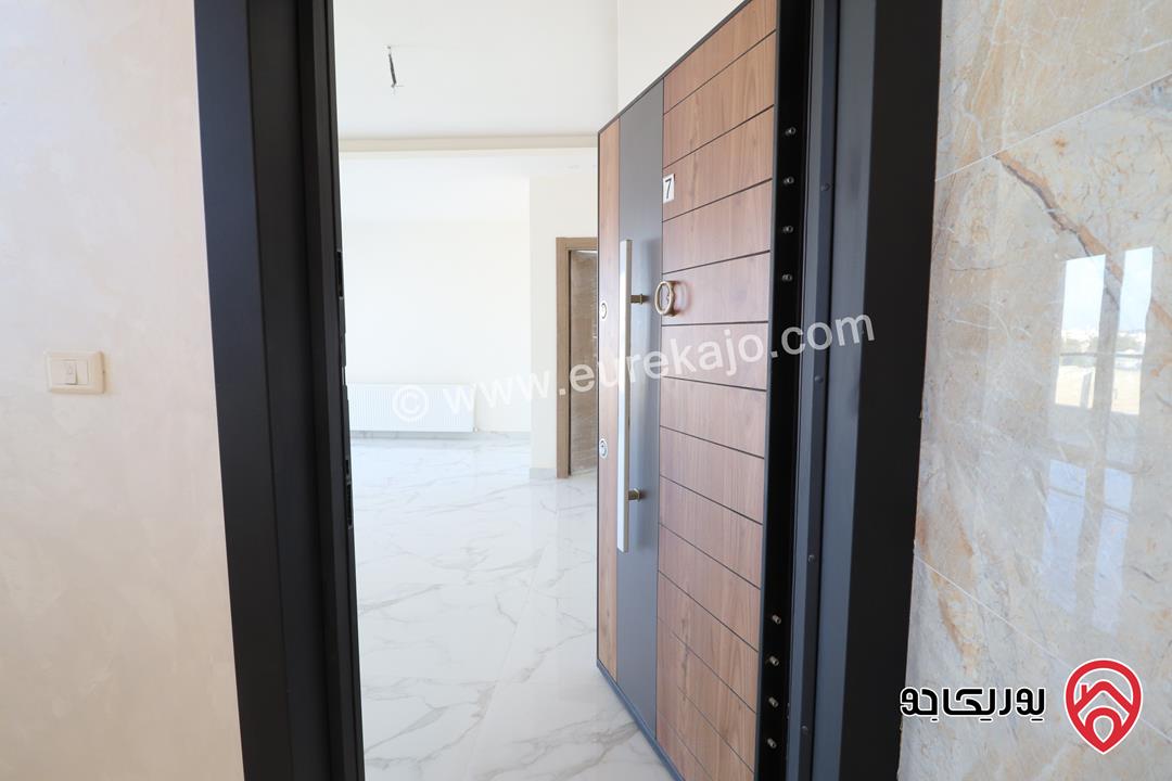 شقة جديدة 183م طابق ثالث للبيع في عمان - خلدا بإطلالة رائعة وموقع هادئ