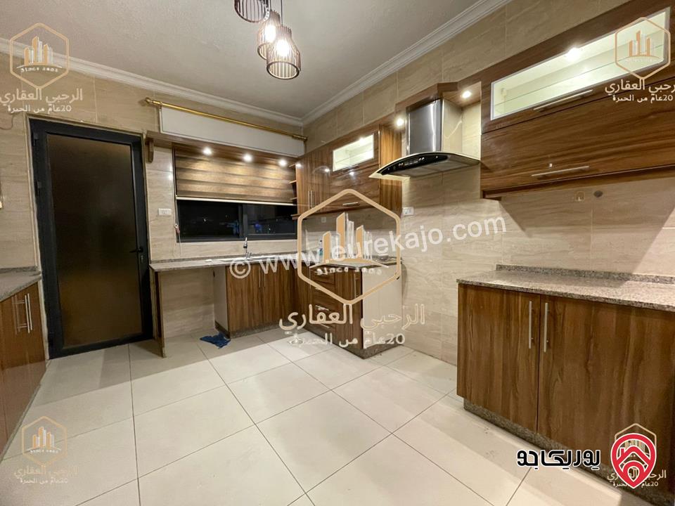 شقة سوبر ديلوكس طابق ارضي معلق مساحة 190م للايجار في عمان - أم السماق 