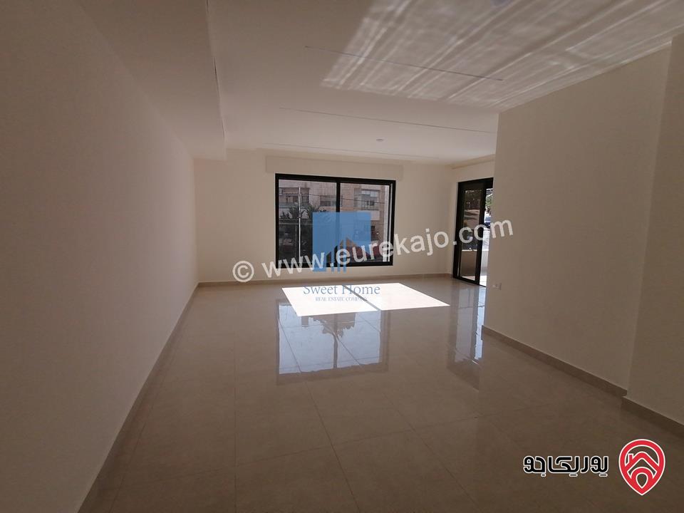 شقة فاخرة للبيع في عمان أم السماق - خلف السيتي مول وقرب مكة مول طابق ارضي 250م تشطيب سوبر ديلوكس لم تسكن