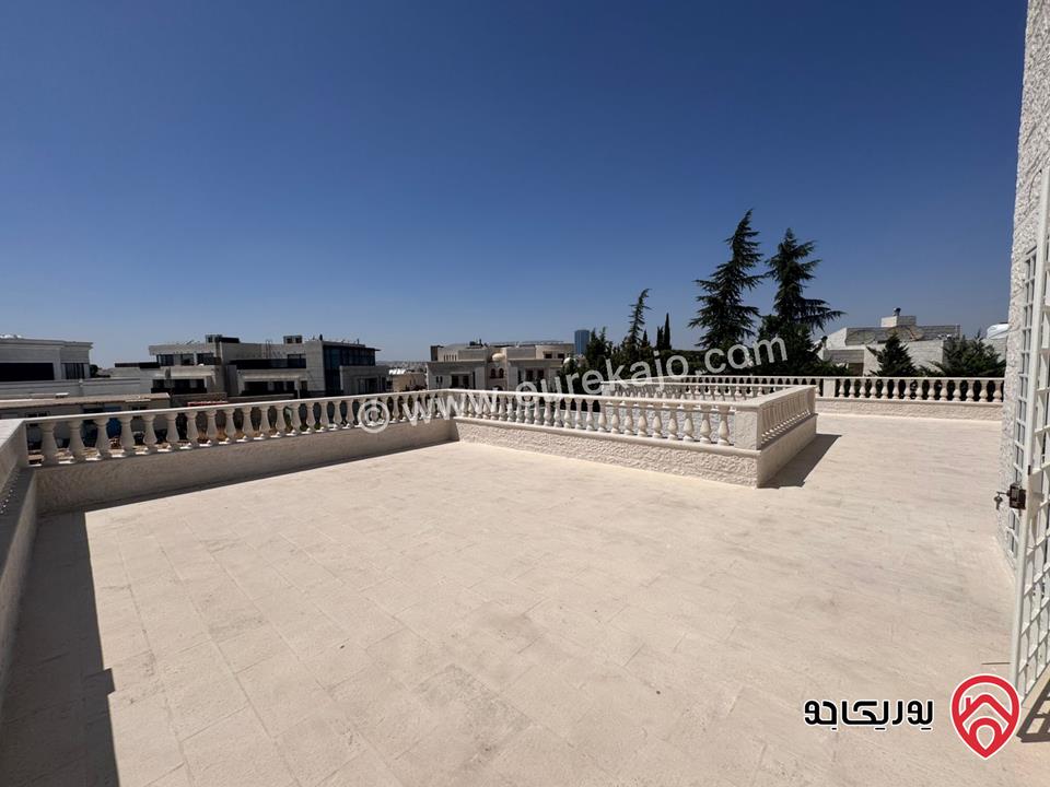 فيلا مستقلة للبيع في عمان - عبدون مساحة الارض 1350 م والبناء 1000م، الحديقة 400م، الترس 200م بالقرب من السفارة الامريكية 