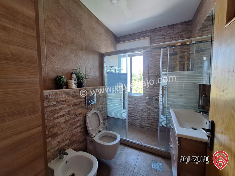 شقة طابقية طابق اول 250م للبيع في عمان - الصويفية