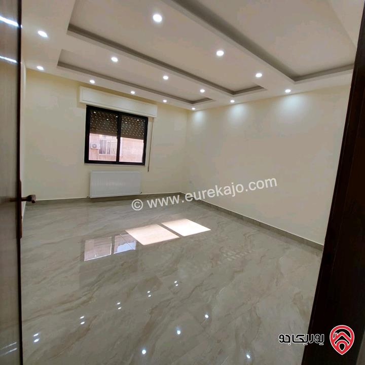 شقة مساحة 135م طابق ثالث للبيع في عمان - ضاحية الرشيد 