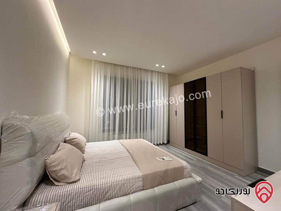 شقة ديلوكس مفروشة طابق أرضي مساحة 110م داخلي و 150م خارجي للايجار في عمان - حي الديار ديرغبار