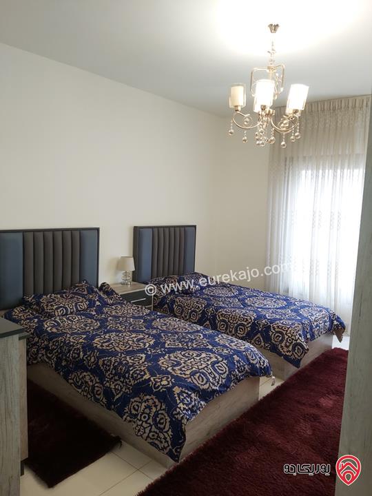 شقة أرضية طابقية مفروشة مساحة 302م داخلي و 70م خارجي للايجار في عمان - دير غبار