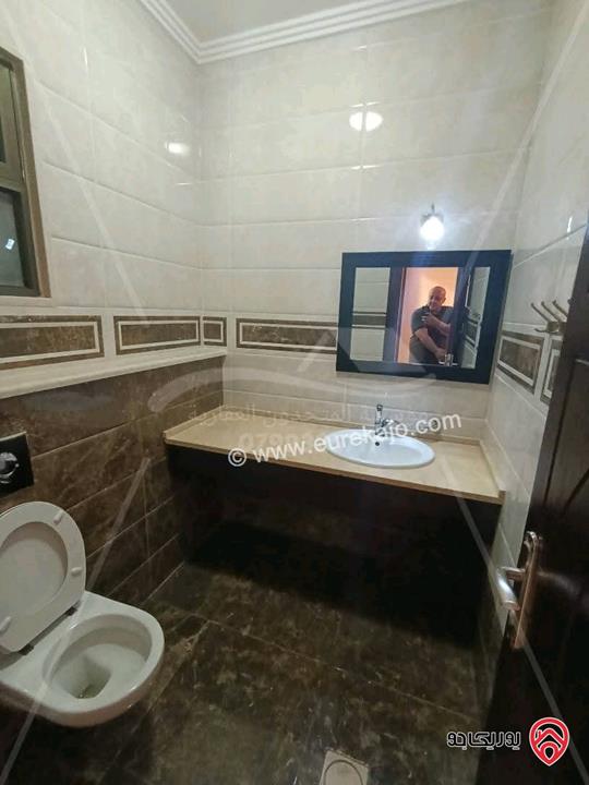 شقة فارغة أرضية مساحة 160م مع ترس 50م ومدخل خاص للايجار في عمان - ام السماق