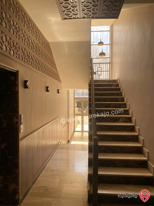 شقة ارضية مساحة 330م داخلي + حديقة 250م وكراج مستقل للبيع في عمان - دابوق