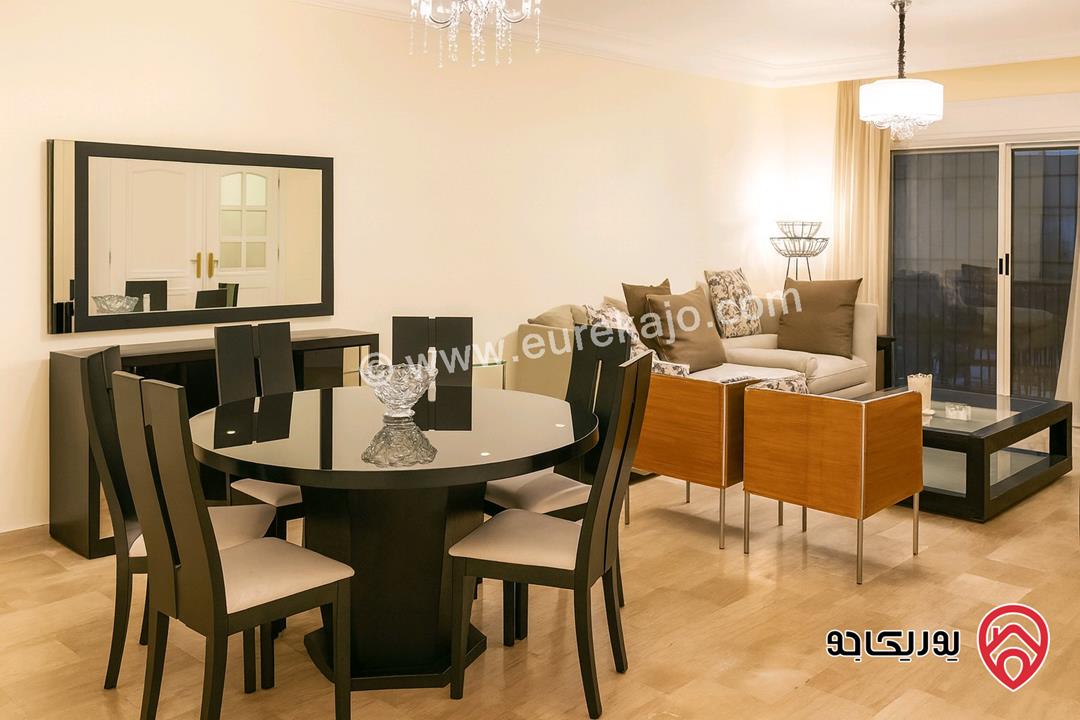 شقة أرضية مساحة 152م داخلي و 50م خارجي للايجار مفروشة في عمان - عبدون