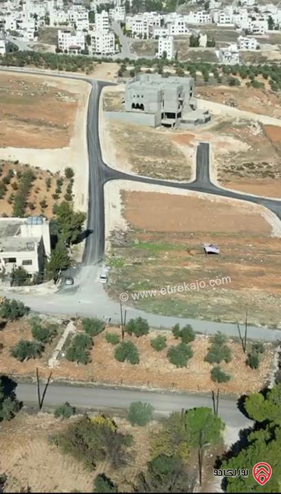 قطعة ارض مساحة 909م للبيع في عمان - ناعور 