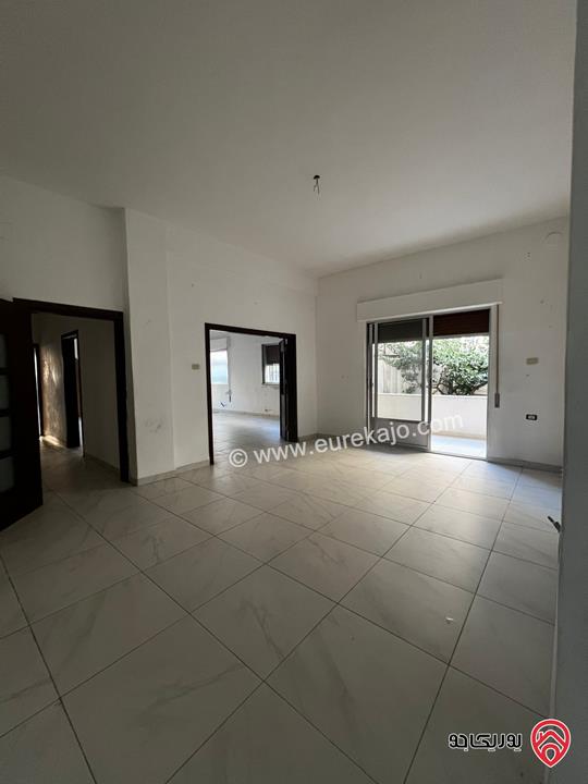 شقة طابقية ارضية مساحة 200م للايجار في عمان - ام اذينة