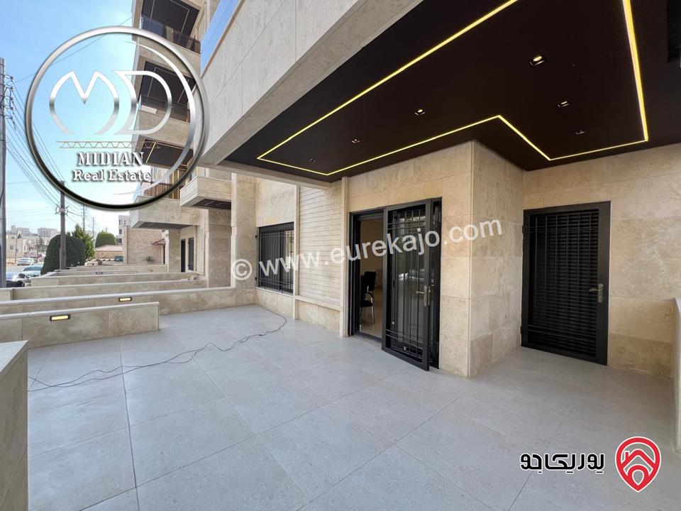 شقق أرضي وشبه أرضي للبيع في عمان - حي الصحابة مساحات 240م مع تراسات و حدائق تشطيبات عصرية فاخرة جديدة لم تسكن