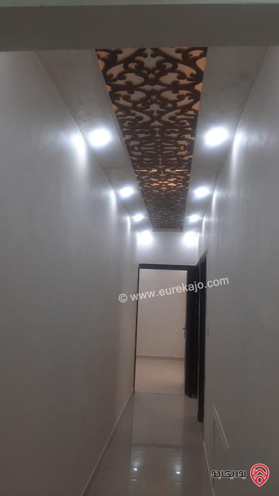 شقة طابق ثالث مساحة 110م للبيع في عمان – الجبيهة 