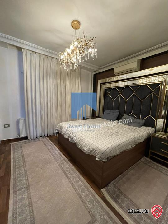 شقة مميزة للبيع في عمان - أم السماق مقابل روان كيك طابق ثالث مع روف دوبلكس 210م بسعر مغري