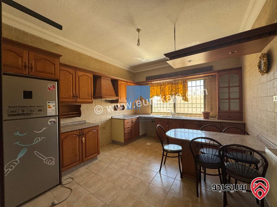 شقة مميزة للبيع في عمان - الجاردنز - خلف قاضي القضاة طابق ثالث 190م بسعر مغري