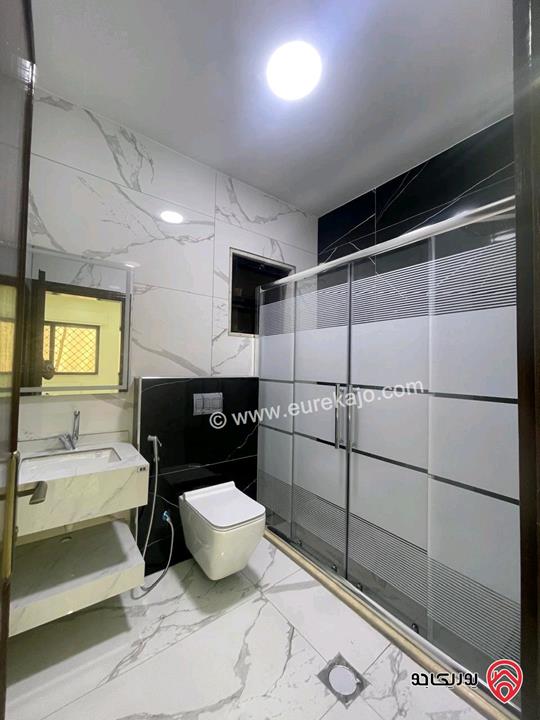 شقة طابق أرضي مساحة 175م داخلي و 250م خارجي للبيع في عمان - تلاع العلي 