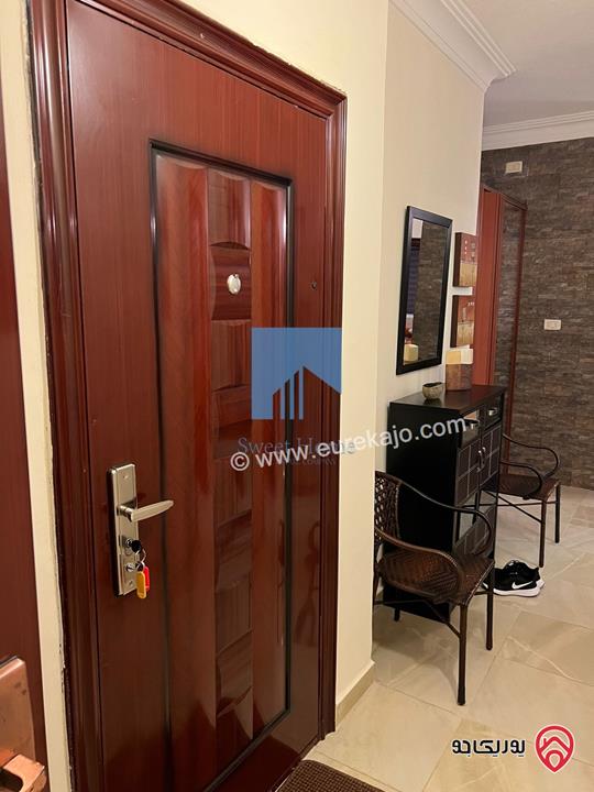 شقة مفروشة فاخرة للبيع في عمان - أم السماق قرب دوار النعيمات طابق ثالث 110م مع روف 110م تشطيب سوبر ديلوكس