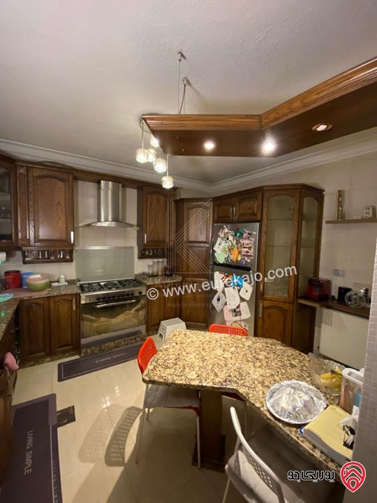 شقة مميزة طابق ثالث مع روف مساحة 164م للبيع في عمان - ضاحية الرشيد