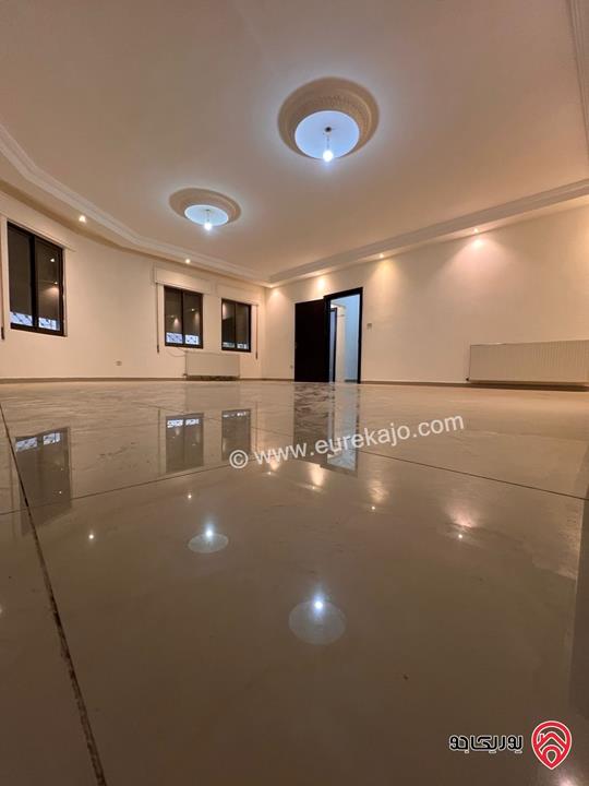 شقة طابق أول مساحة 230م للايجار في عمان - دابوق