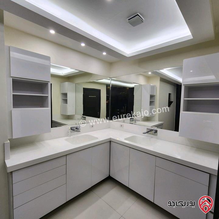شقة ديلوكس طابق ثالث مساحة 330م للبيع في عمان - جبل عمان مطلة على وادي عبدون