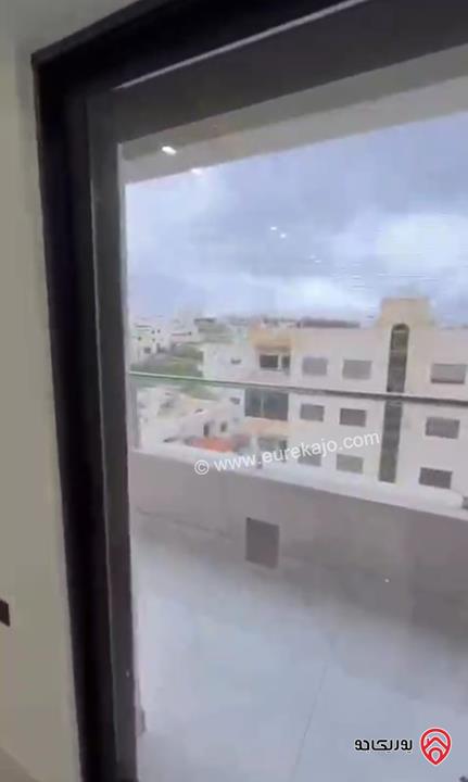 شقة فاخرة طابق ثالث مع رووف مساحة 233م للبيع في عمان - البنيات 