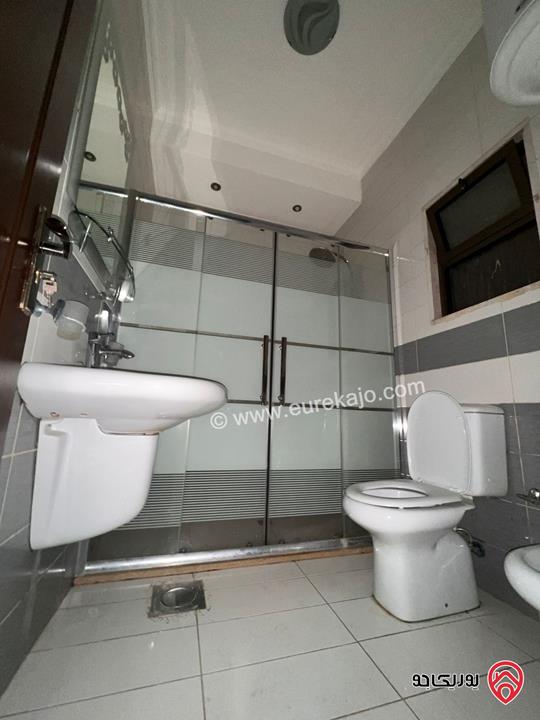 شقة أرضية مساحة 180م داخلي و 120م خارجي للايجار في عمان - السابع 