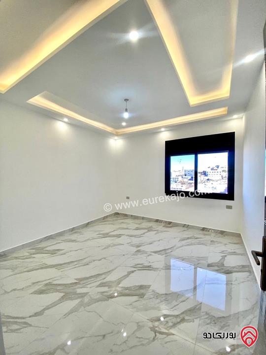 شقة مميزة دوبلكس مساحة 212م للبيع في عمان - منطقة ابو علندا اسكان الكهربا 