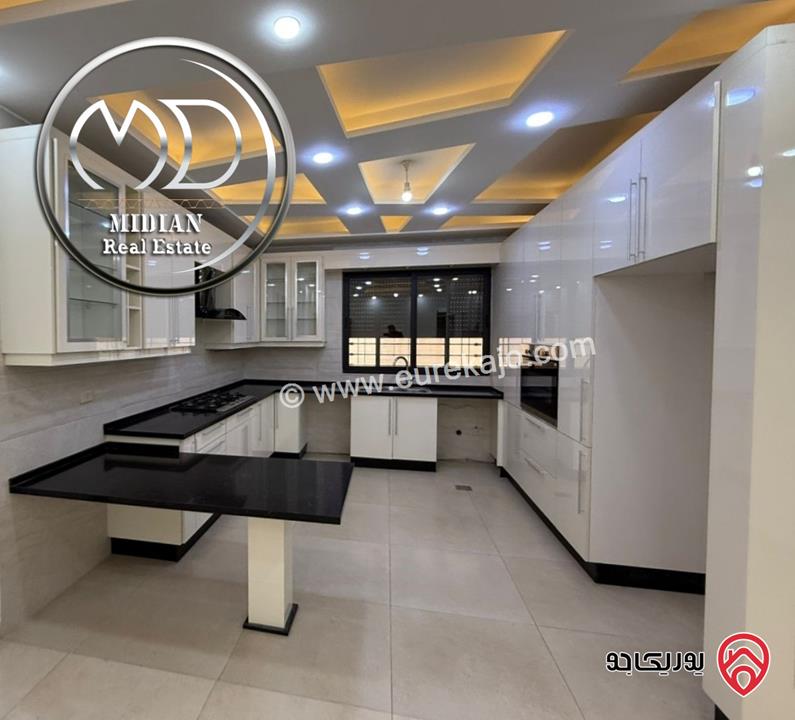 شقة ارضية فارغة للايجار في عمان - خلدا مساحة 165م مع ترس و حديقة 150م تشطيبات و ديكورات سوبر ديلوكس