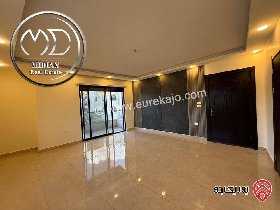 شقة فارغة للايجار طابق ثاني في عمان - خلدا مساحة 140م تشطيبات و ديكورات عصرية فاخرة تصلح للعرسان بسعر مميز