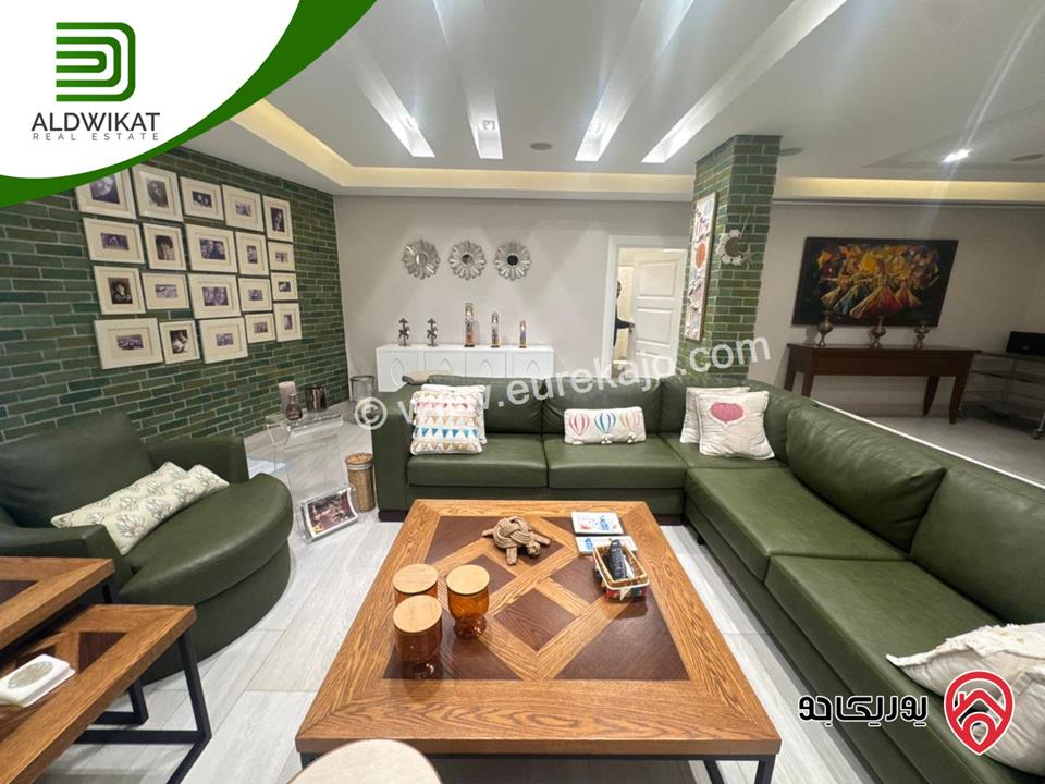 فيلا فاخره مفروشه مستقلة للبيع في عمان - دابوق مساحة البناء 800م ، الارض 770م ، الحديقة 200م والترس 200م