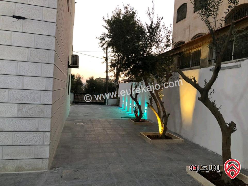 فيلا فخمة مساحة البناء 550م على أرض 984م للبيع في عمان - مرج الحمام