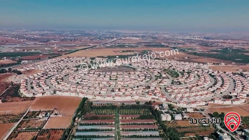 فلل ضمن كمباوند الاندلسية مساحة 450م على أرض 700م للبيع في عمان - الاندلسية