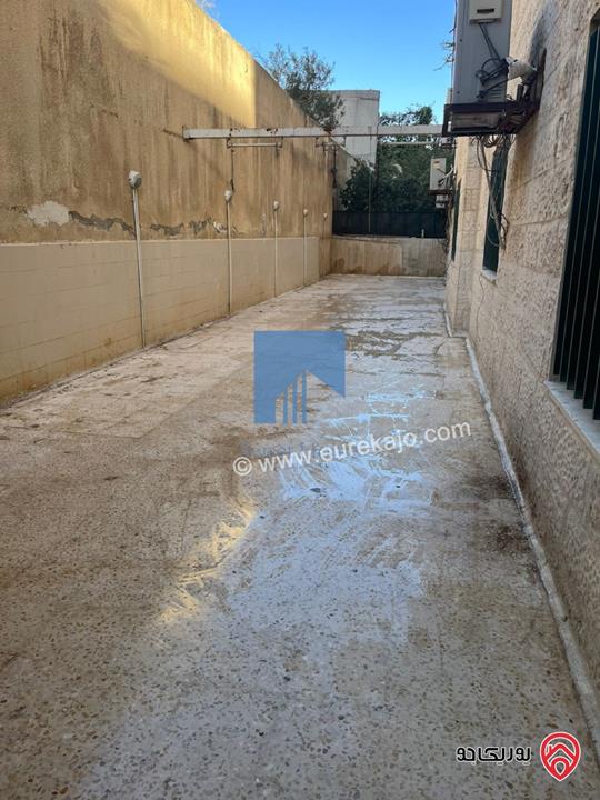 شقة شبه أرضية مساحة 143م داخلي مع ترسات 100م للبيع في عمان - عرقوب خلدا