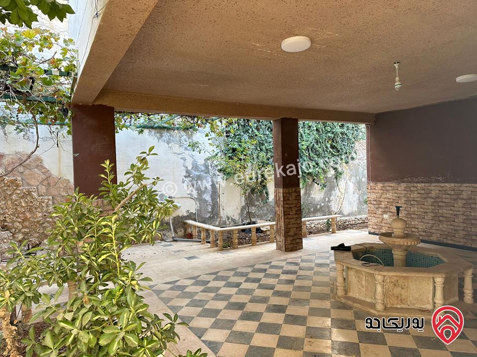 منزل مساحة 280م على أرض 424م للبيع في الزرقاء الجديدة جبل المغير قرب دوار بادي