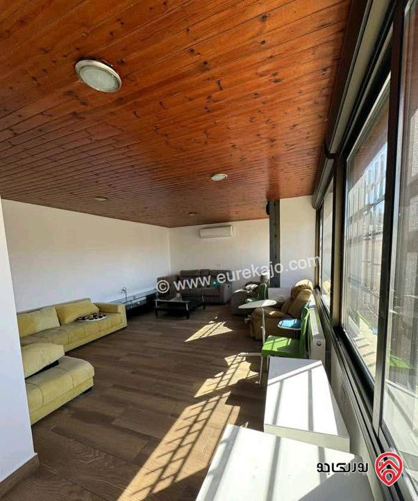 شقة فارغة طابق ثالث مع روف مساحة 260م للايجار في عمان - الرابية  