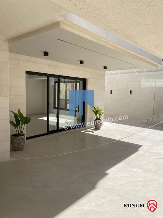 شقة فاخرة للبيع في عمان - أم أذينة قرب أبراج السادس 200م مع حديقة وترسات 250م لم تسكن