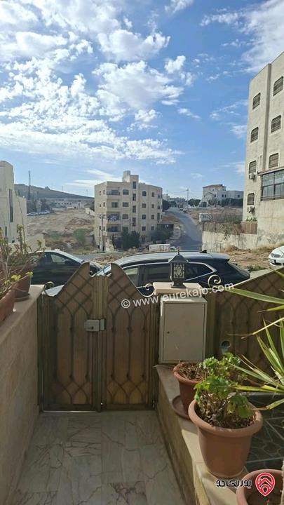 فيلا متلاصقة مساحة 250م على أرض 280م للبيع في عمان - ابو علندا