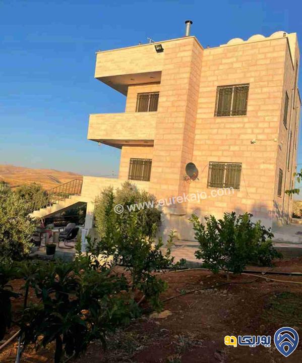 مزرعة في القنية اطلالة عاليه وخلابه مشجرة بالاشجار المثمرة بمساحة 6800م