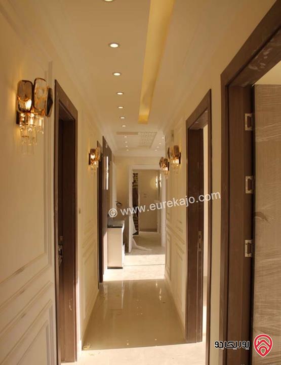 شقق للبيع في عمان- الجبيهة ام زيتينة مساحة 164م  تشطيب Luxury